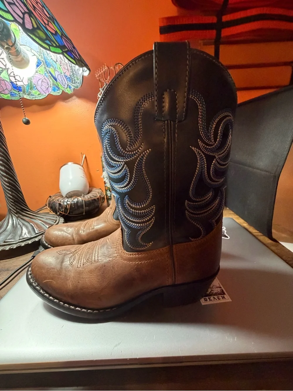 Cody James Classic Two-Tone Brown and Black Men’s Western Boots. Size 3